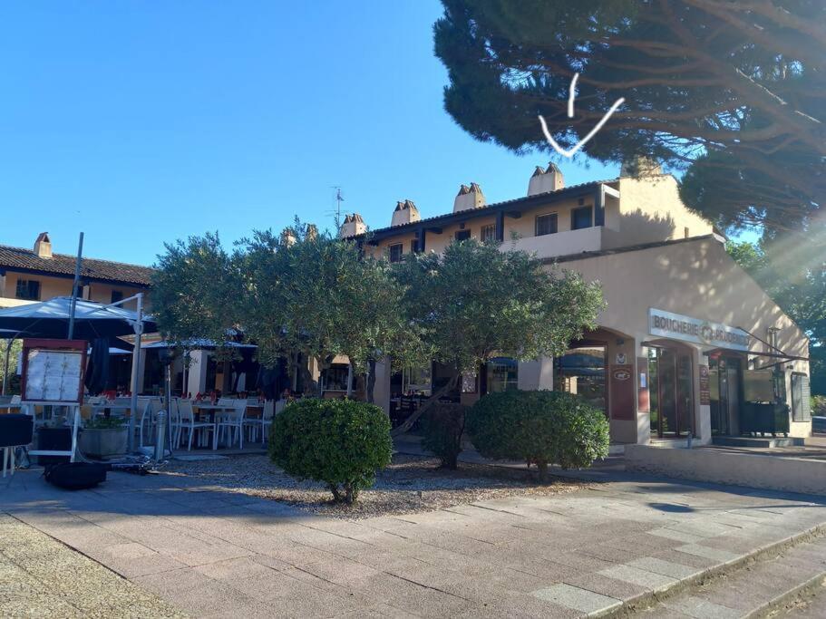 Studio Agay A 2 Pas Des Plages Saint-Raphael  Exterior photo
