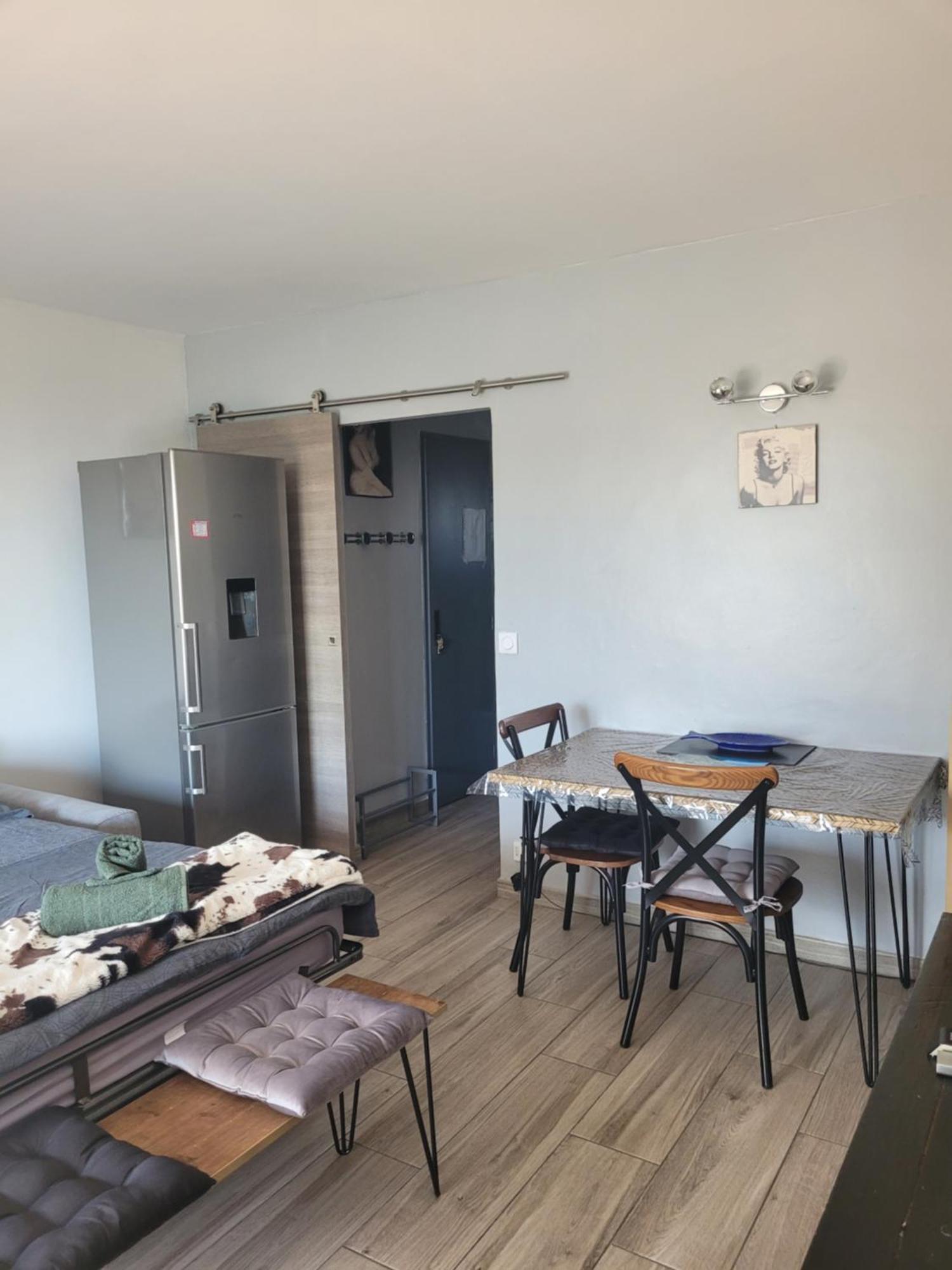 Studio Agay A 2 Pas Des Plages Saint-Raphael  Exterior photo